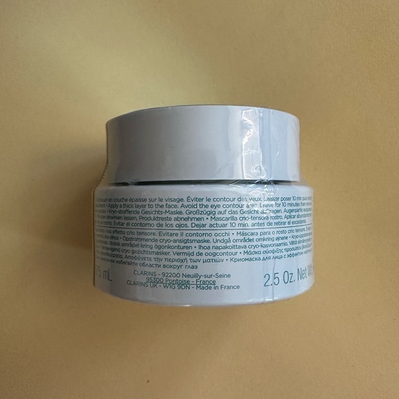 COPY - Clarins Cyro flash cream mask (nwt) - Picture 3 of 3